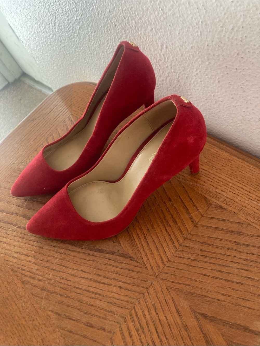MICHAEL KORS Red Suede Leather Pounted Toe Heels 7M